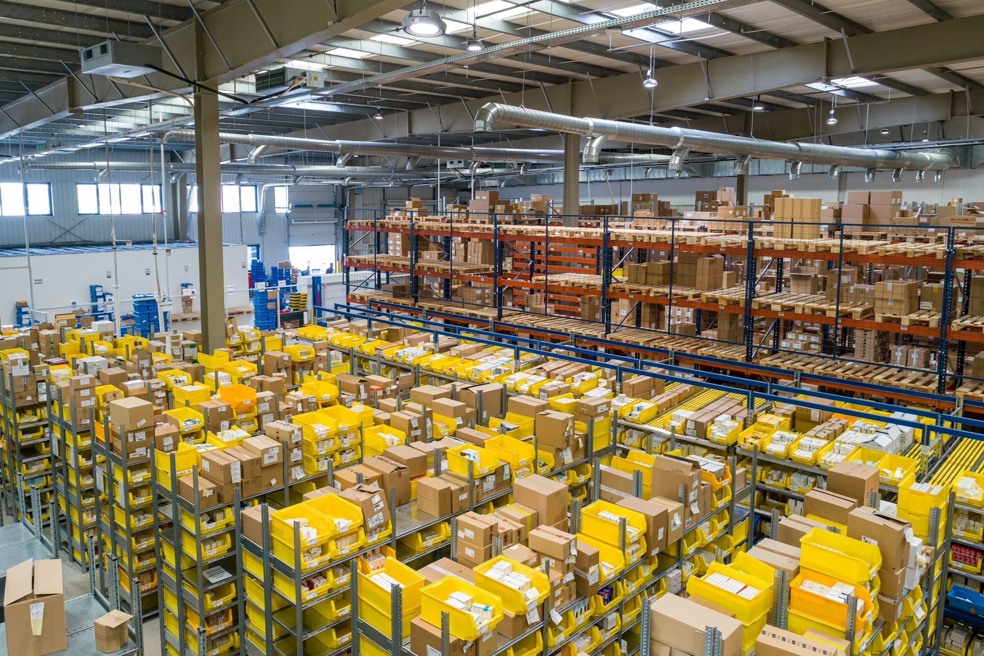 Turkish manufacturing site with Pakistani skilled tradesmen hired through legal work permit